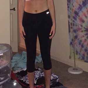 Size M, Fila Cropped Legging (Cotton/Spandex)